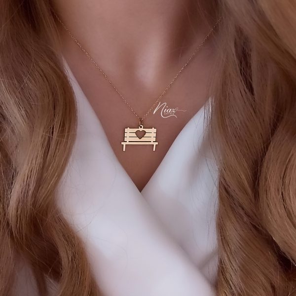 آویز نیمکت قلب