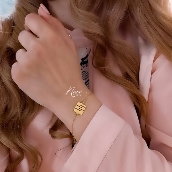 دستبند مربع