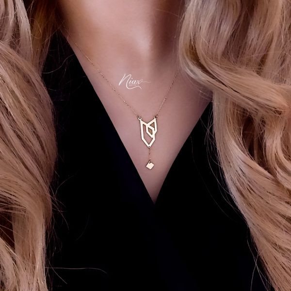 گردنی با آویز لوزی