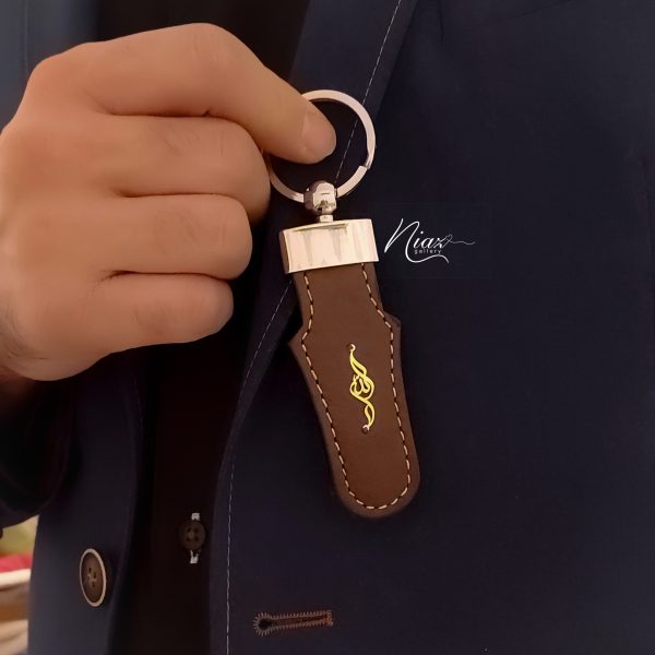 جاسوئیچی عشق