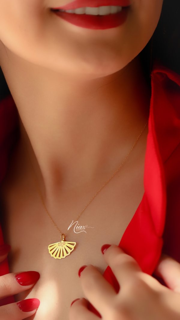 آویز زنانه طلا